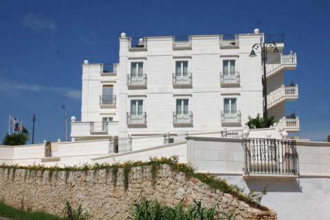 Hotel Madonna Delle Grazie Ceglie Messapica Dış mekan fotoğraf