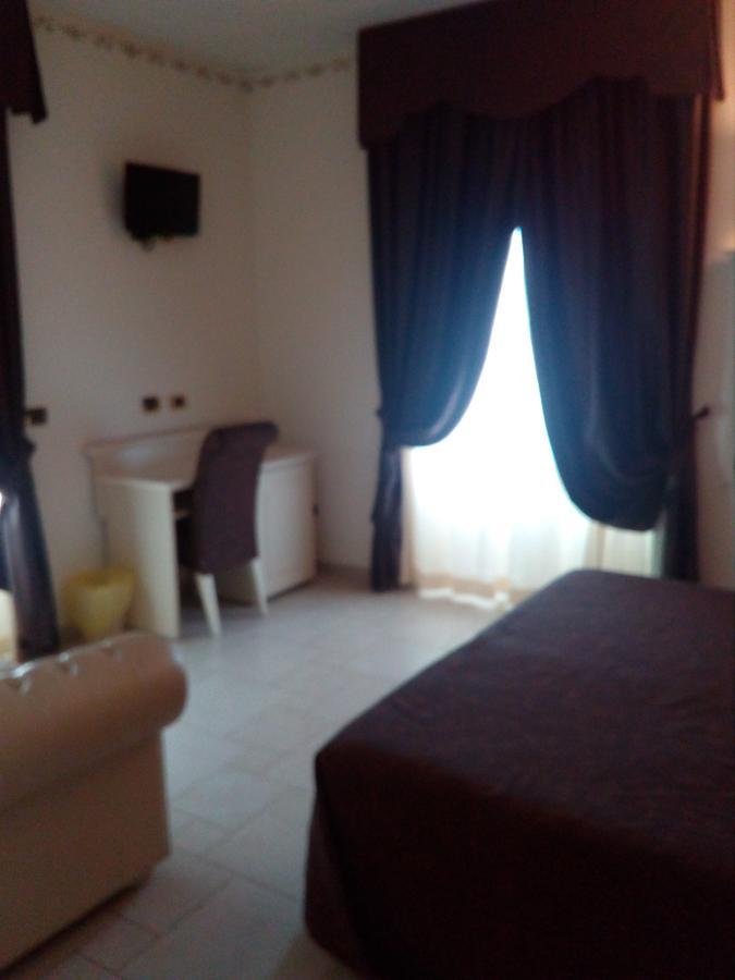 Hotel Madonna Delle Grazie Ceglie Messapica Dış mekan fotoğraf