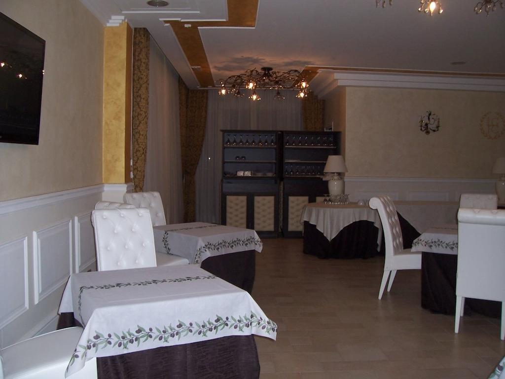 Hotel Madonna Delle Grazie Ceglie Messapica Dış mekan fotoğraf