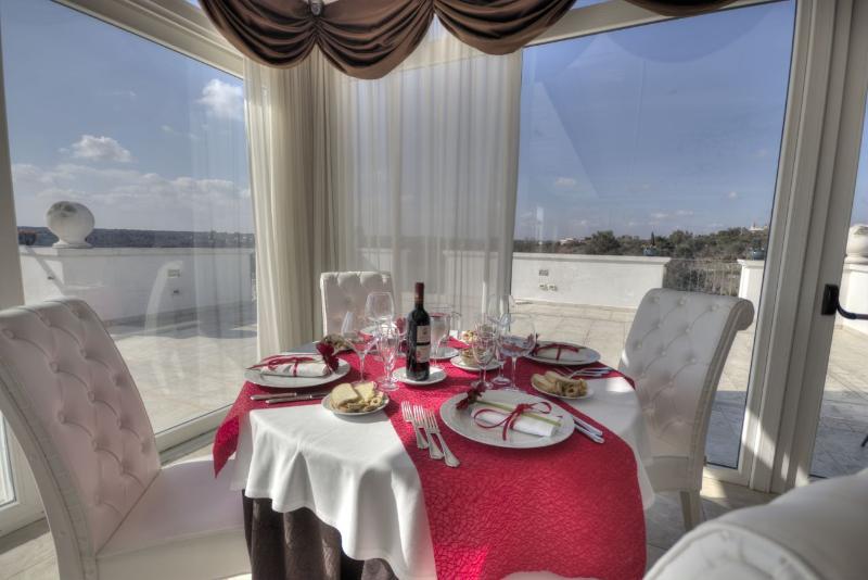 Hotel Madonna Delle Grazie Ceglie Messapica Dış mekan fotoğraf