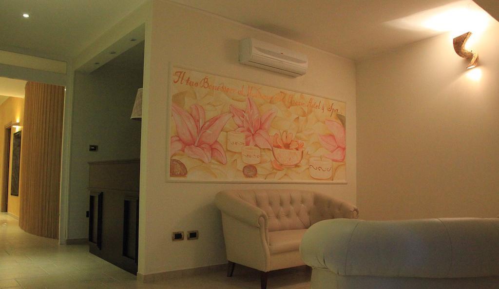 Hotel Madonna Delle Grazie Ceglie Messapica Dış mekan fotoğraf